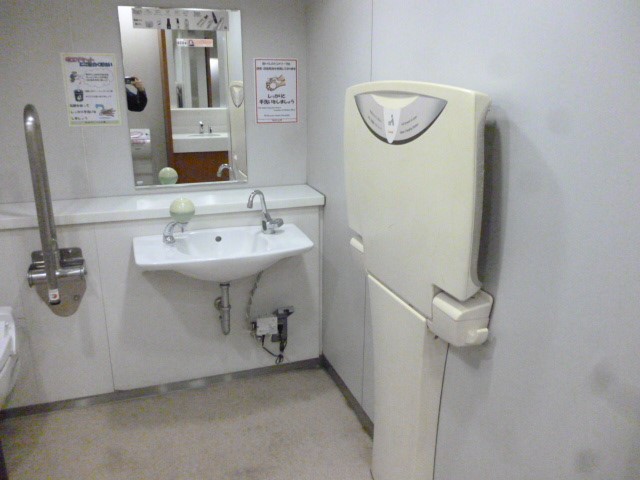 3F 6通バリアフリートイレの写真