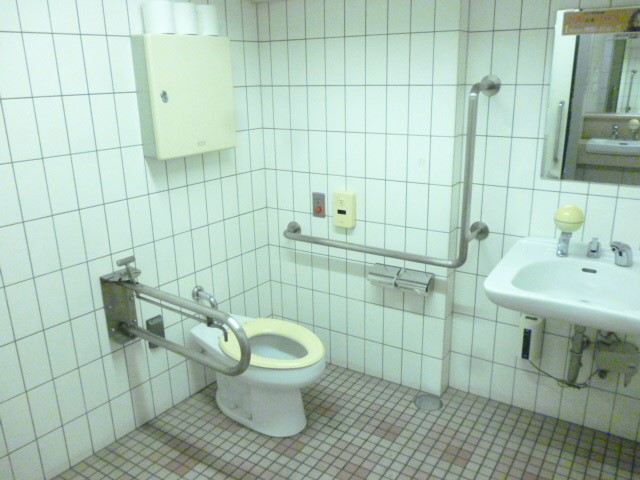 3F 24通バリアフリートイレの写真
