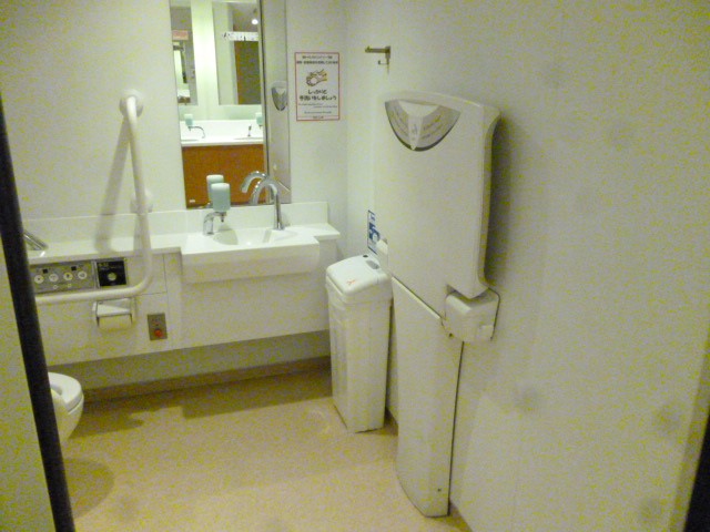 3F 28通バリアフリートイレの写真