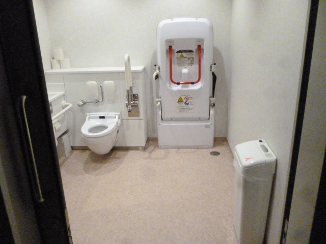 4F　25通（1）バリアフリートイレの写真