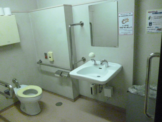 4F　25通（2）バリアフリートイレの写真