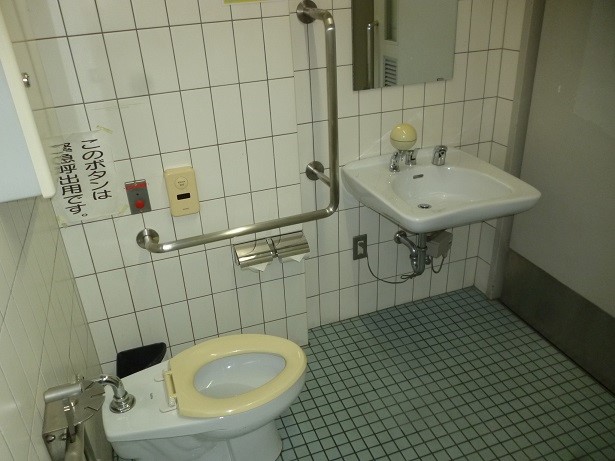 1F 7通バリアフリートイレの写真