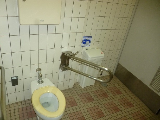 5F　22通バリアフリートイレの写真