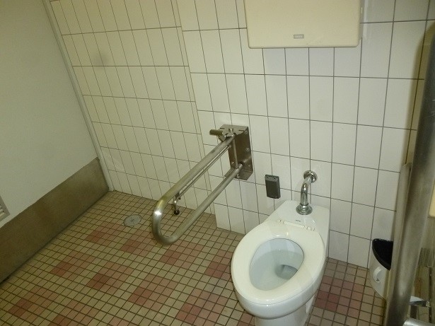 5F　24通バリアフリートイレの写真