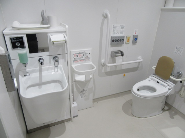 1階バリアフリートイレの画像①