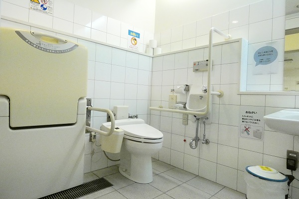 地下2階左側トイレの写真