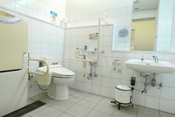 地下2階左側トイレの写真