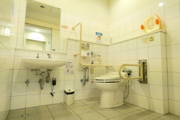 1階左側トイレの写真