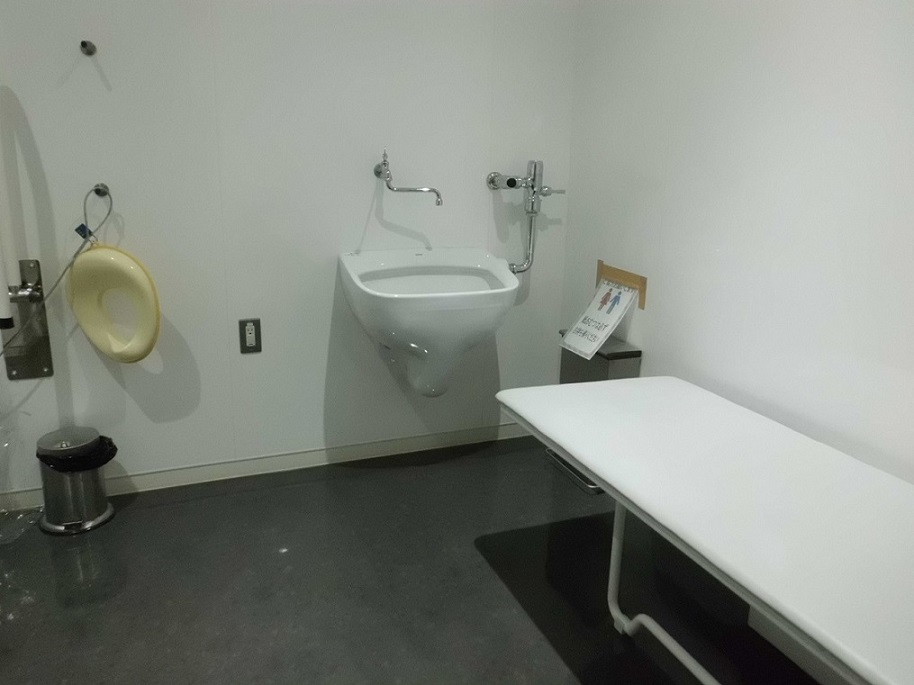 １階から4階のトイレの画像