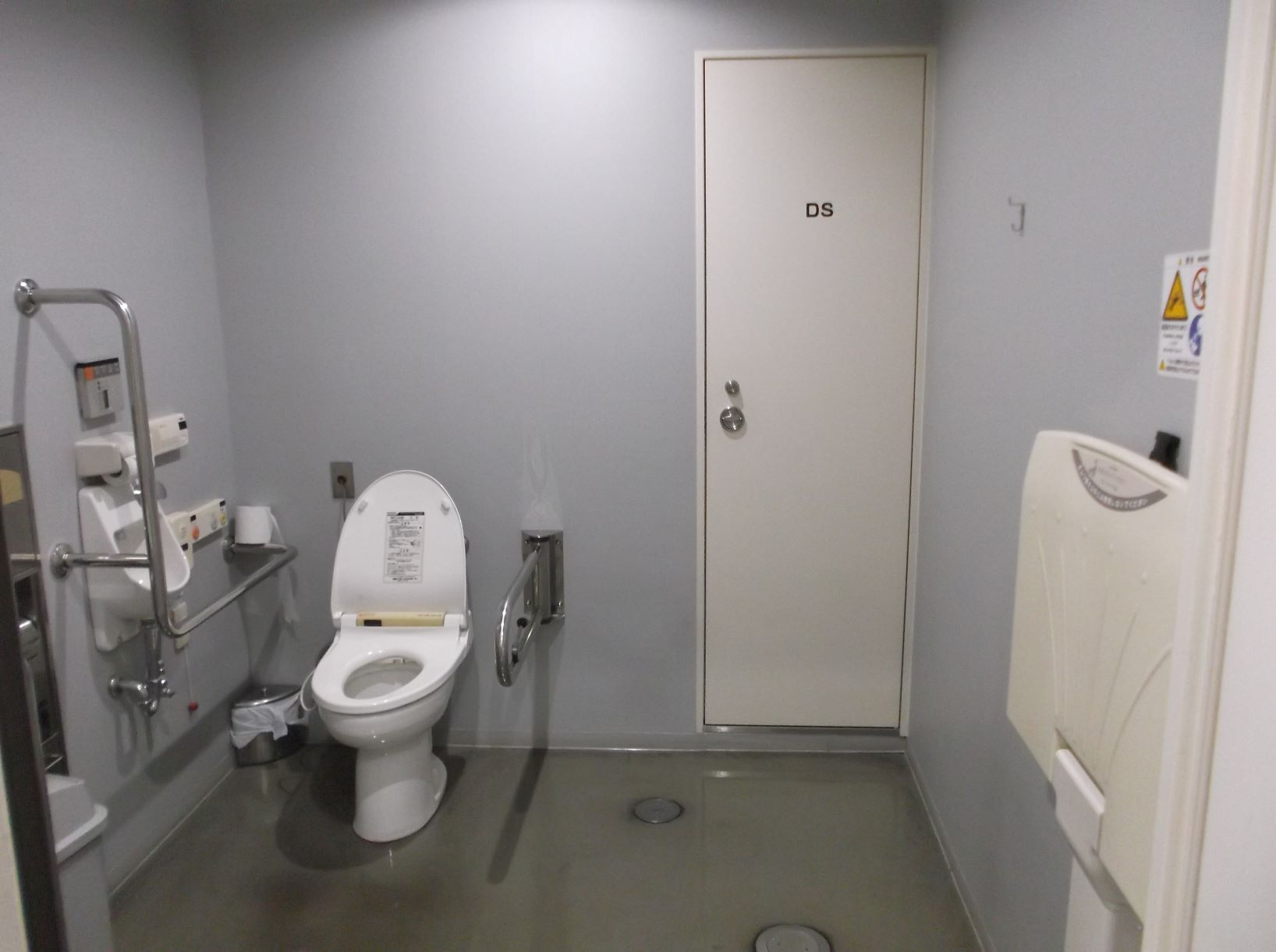 6階トイレの画像