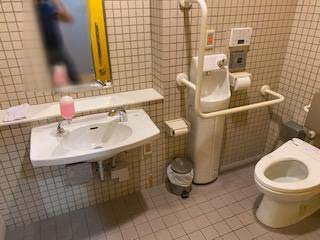 7階バリアフリートイレの写真