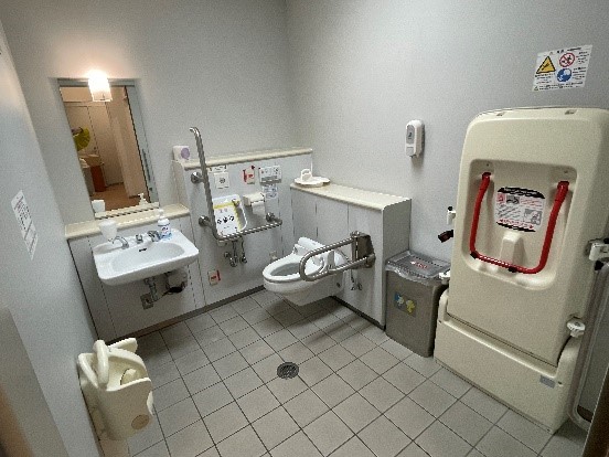 4階南側（男子）トイレの画像