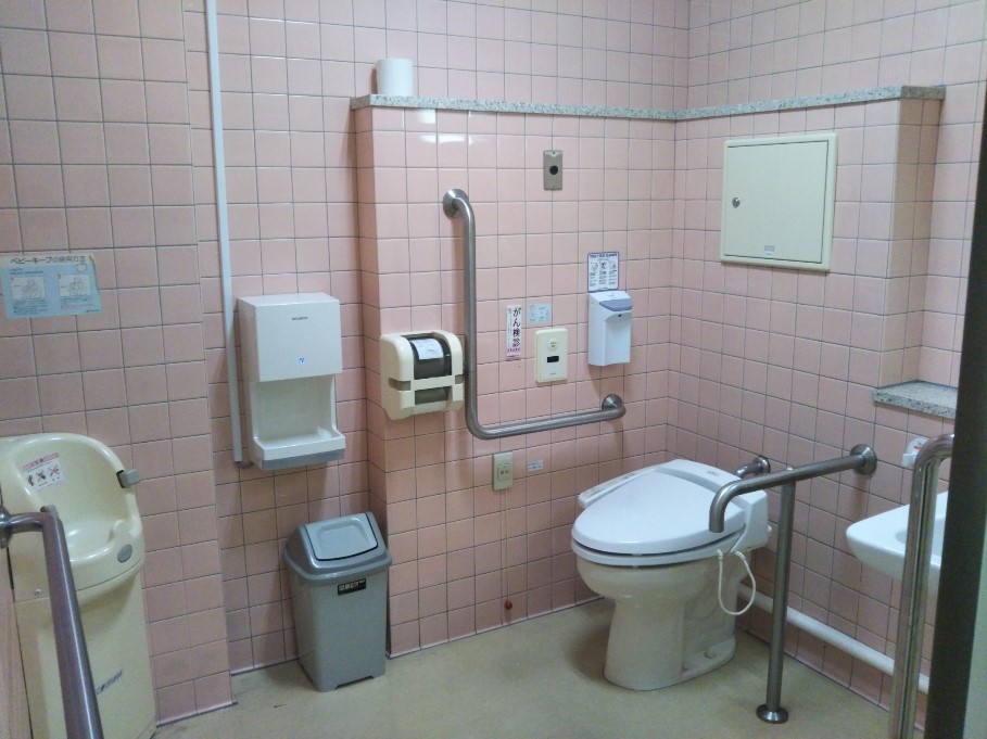 保健福祉センタートイレ