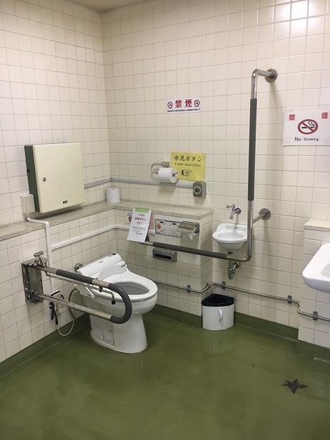 体育会館 3階南東側2バリアフリートイレの写真