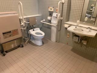 4階バリアフリートイレの写真