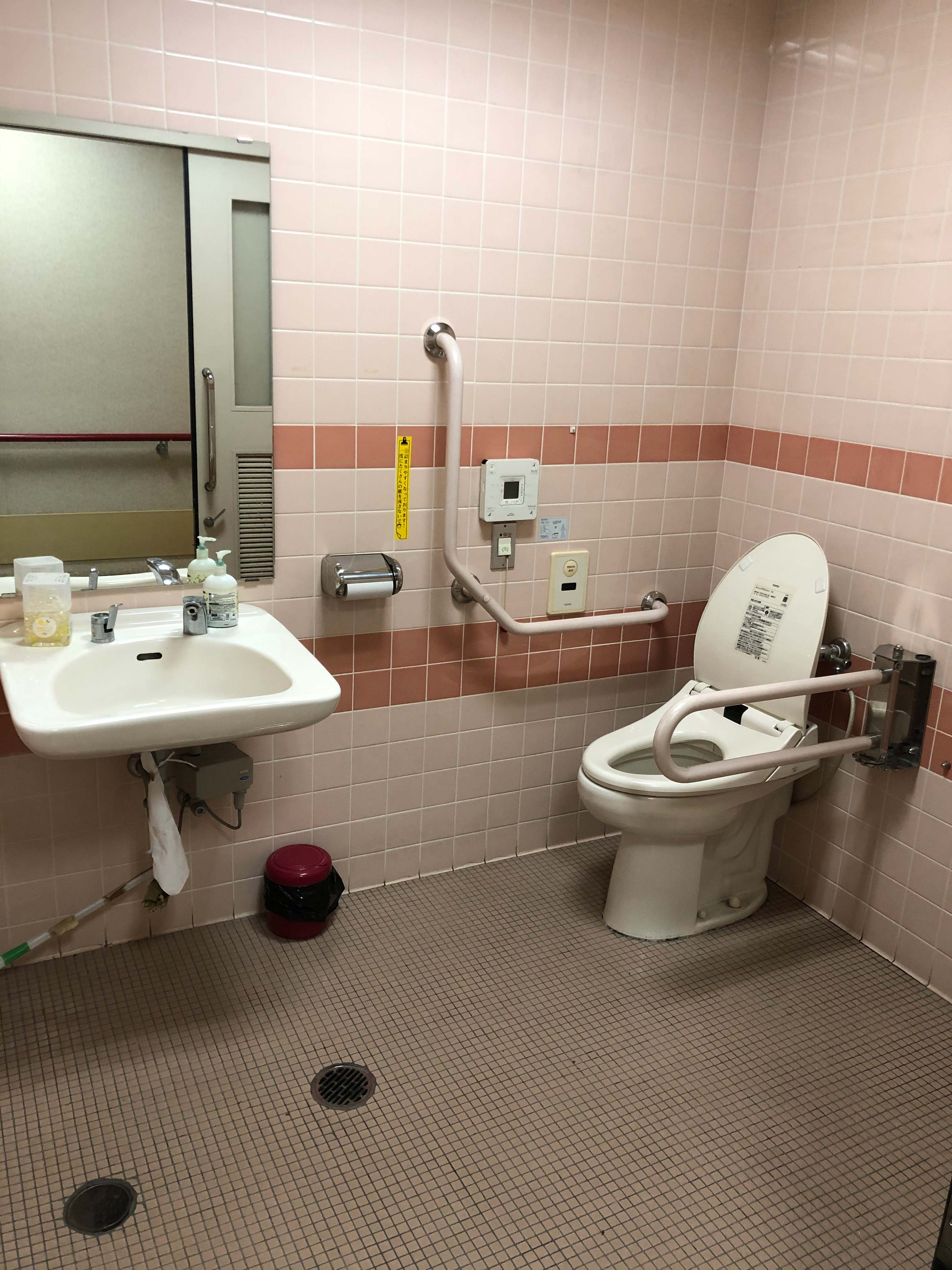 1階トイレの画像