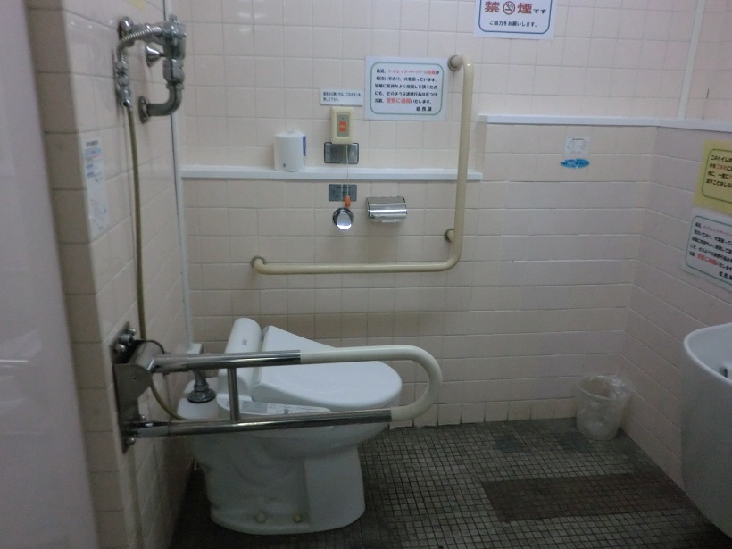 なにわ北府税事務所1階トイレの画像