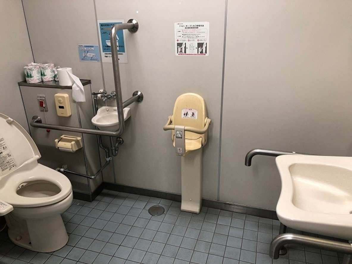 別館1階男子トイレの画像