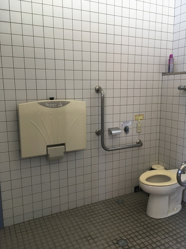 2階南①バリアフリートイレの写真