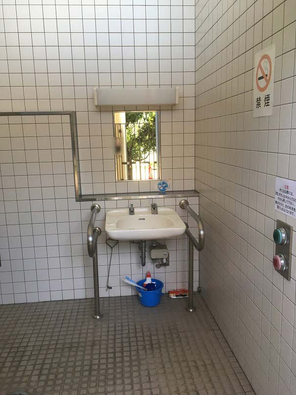 2階南②バリアフリートイレの写真