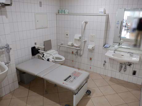 6階（多目的トイレの写真）