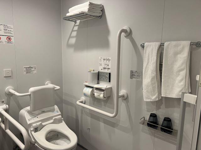 画像：居室　ユニバーサルルーム（2F）　ユニットバスの画像