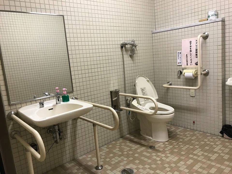 4階バリアフリートイレ