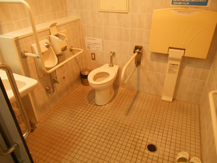 1階バリアフリートイレの写真