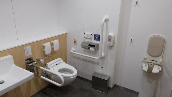 占い広場　女子トイレ