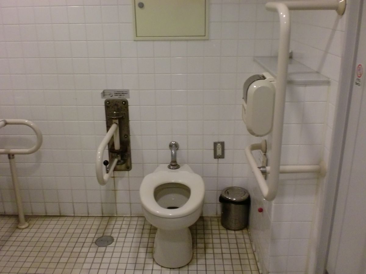 1階バリアフリートイレの写真