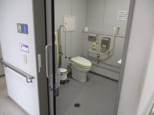 港区役所　3～6階　1　※写真は6階