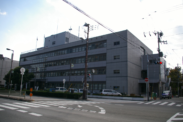 東成区役所の建物外観の画像
