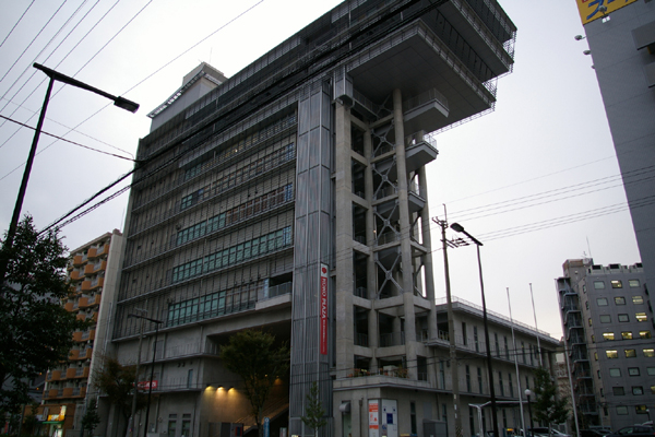 大阪市立青少年センター（ＫＯＫＯＰＬＡＺＡ）