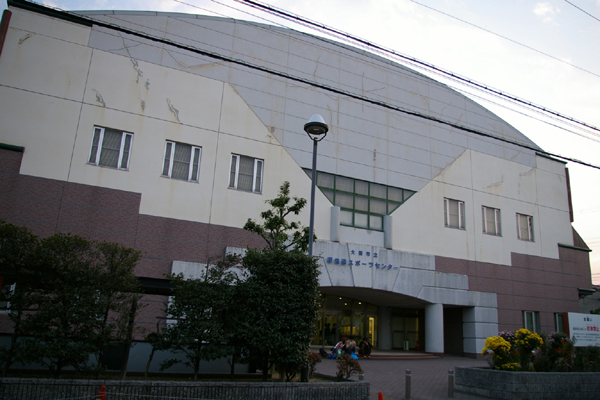 東住吉スポーツセンターの外観写真